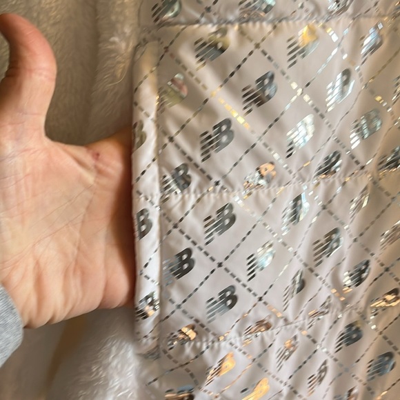 NWT-new balance-2X-white & silver-full zip, fleece, embroidered logo, jacket. - Picture 5 of 15